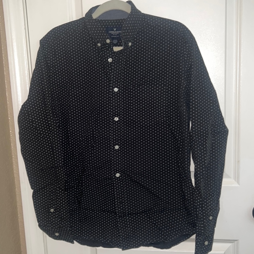 Aeo Black W/White Pattern Button Down - image 6
